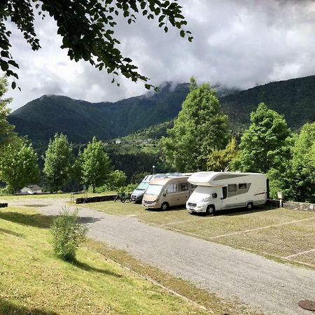 Camping & Caravan Zoncolan אובארו מראה חיצוני תמונה